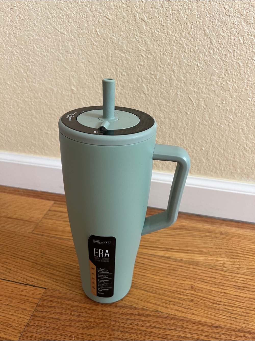 Brumate ERA Tall Travel Mug in Mint Green